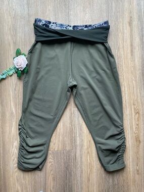 Lululemon Sunset Salutation Crop Leggings